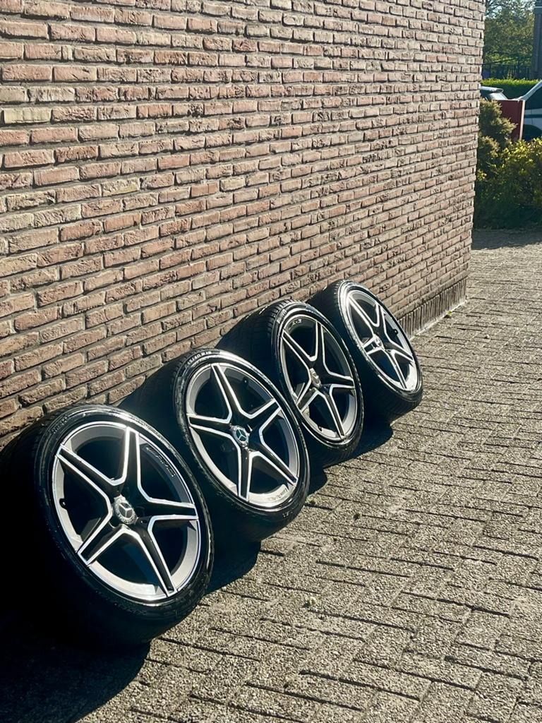Jantes et pneus neufs pour la classe S w223, Autos : Pièces & Accessoires, Pneus et Jantes, 255 mm, 4 Saisons, 19 pouces