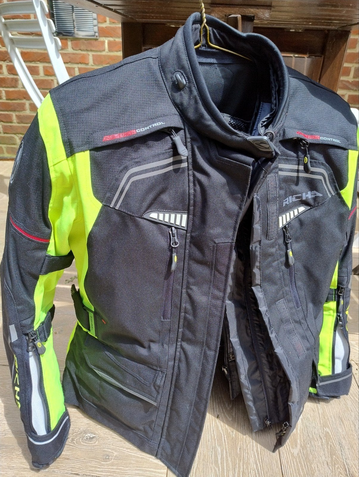 Veste moto Richa modèle femme / protection dorsale / gants, Motos, Vêtements | Vêtements de moto, Enlèvement, Gants