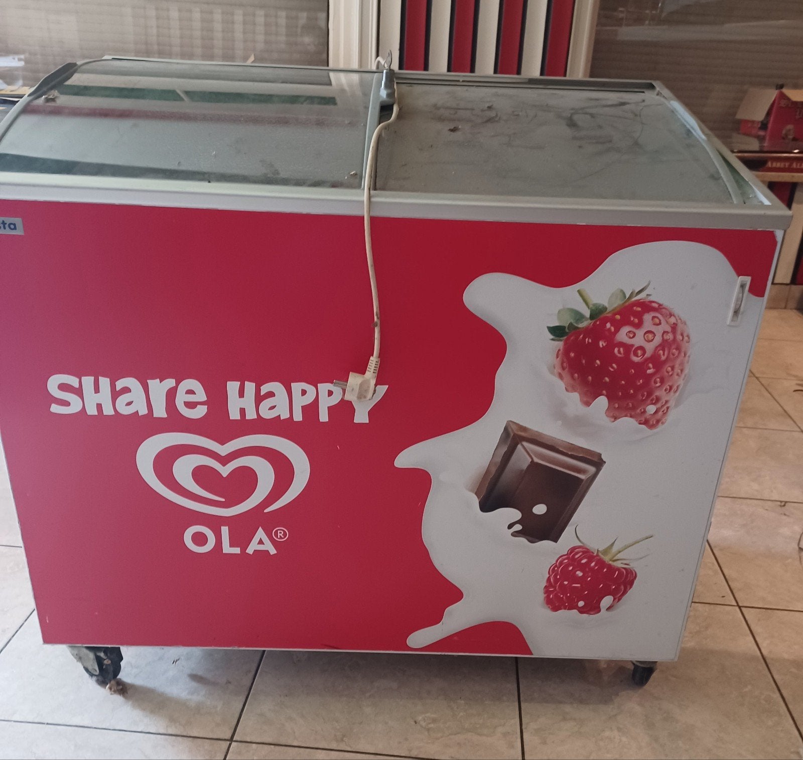 Diepvries Ola, Ophalen