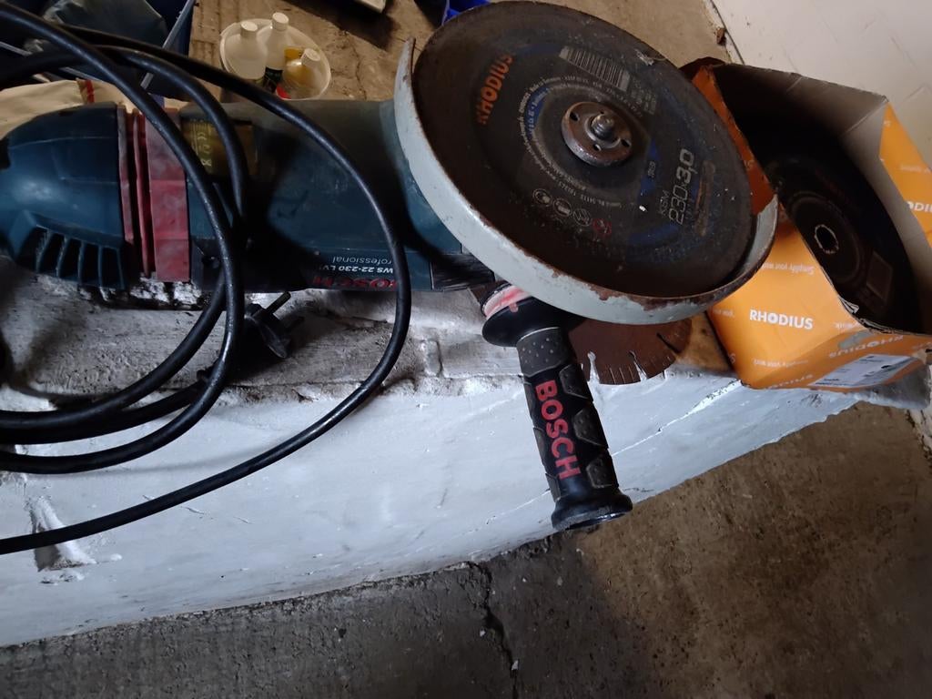 Slijpmachine Bosch 230, Ophalen