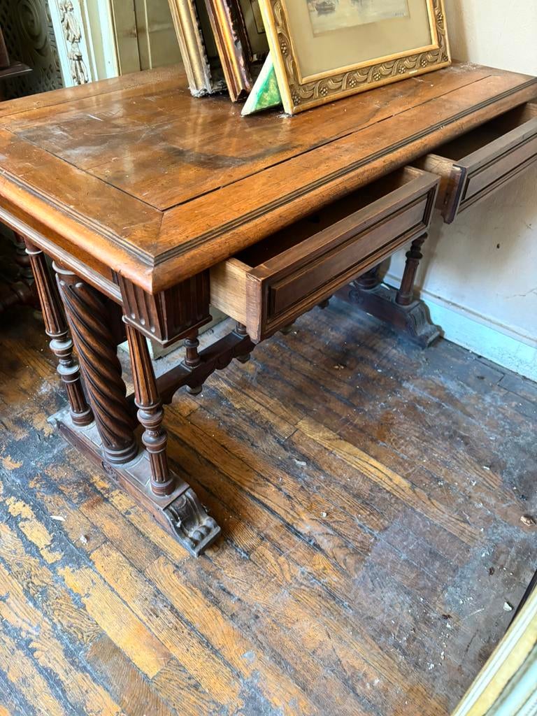 Ancienne table à tiroirs, Enlèvement