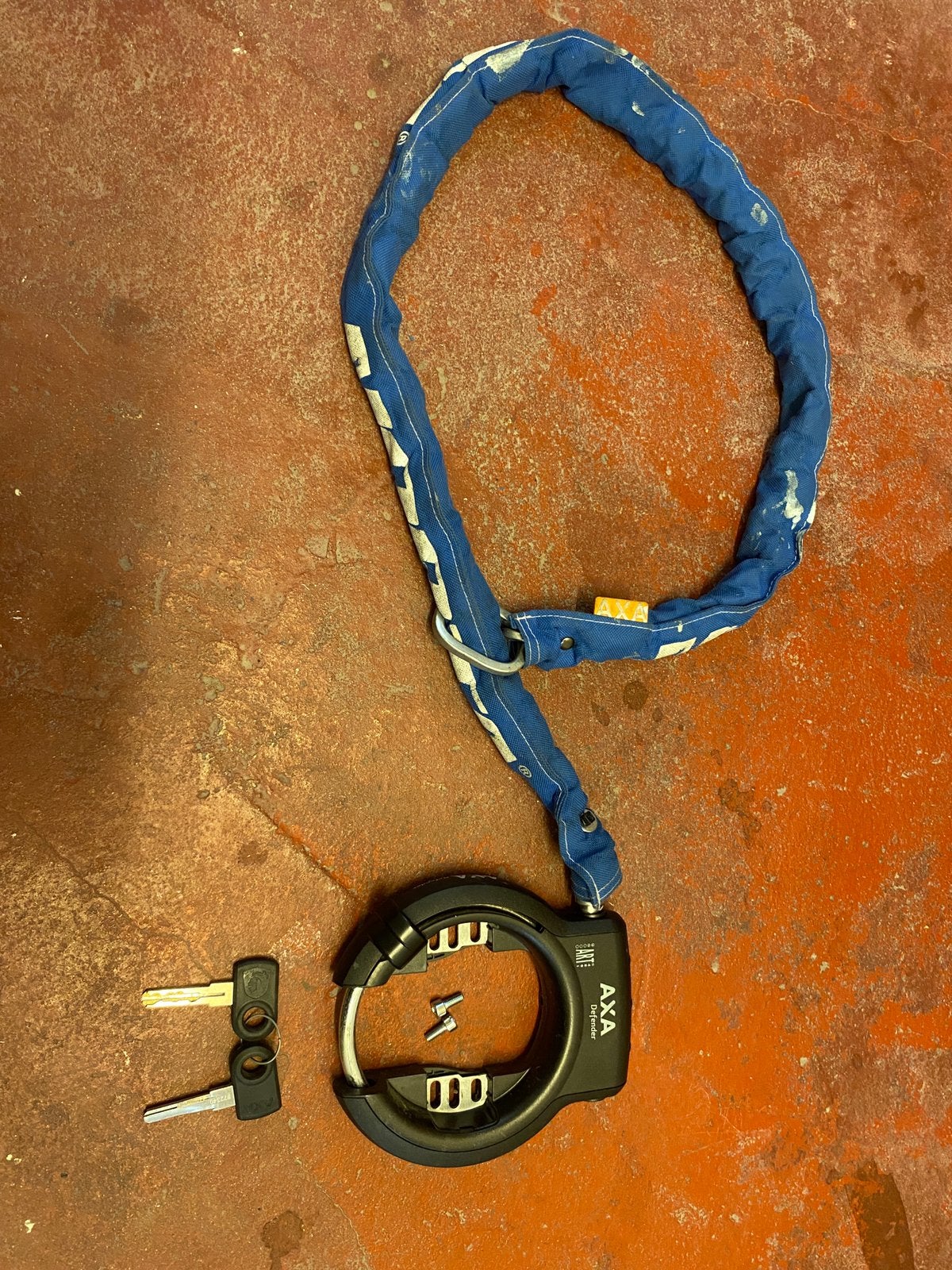 Axa kwaliteit ringslot met 140cm ketting, Vélos & Vélomoteurs, Accessoires vélo | Cadenas de vélo, Enlèvement, Comme neuf, Antivol fer à cheval