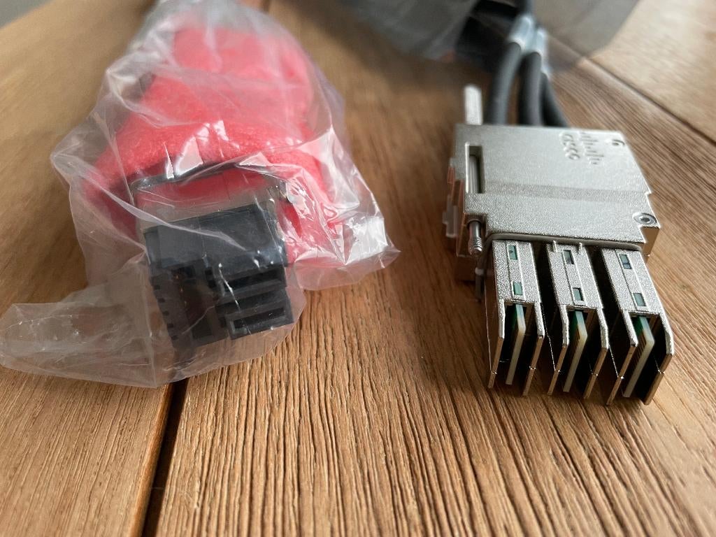 Cisco Stacking Cables, Computers en Software, Netwerk switches, Ophalen of Verzenden