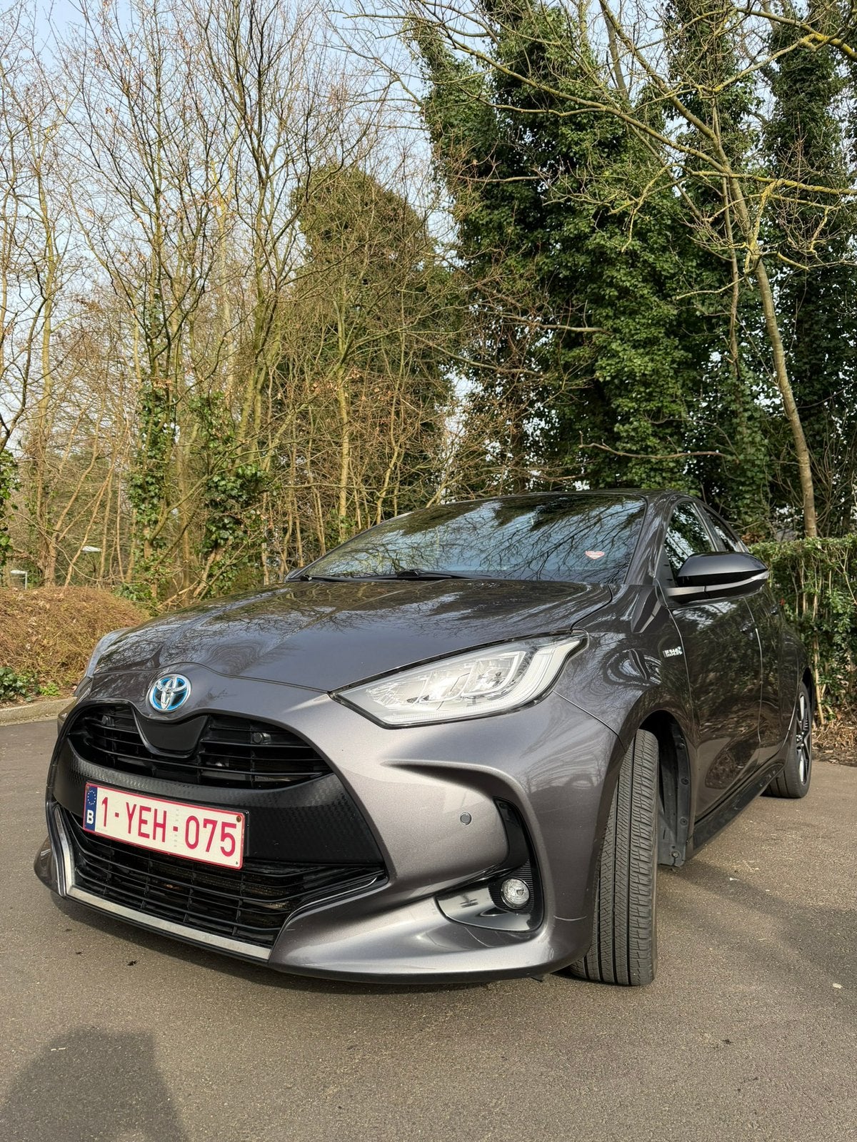 Toyota Yaris 1.5i E-hybrid e-CVT, Achat, Carnet d'entretien, Automatique, Particulier