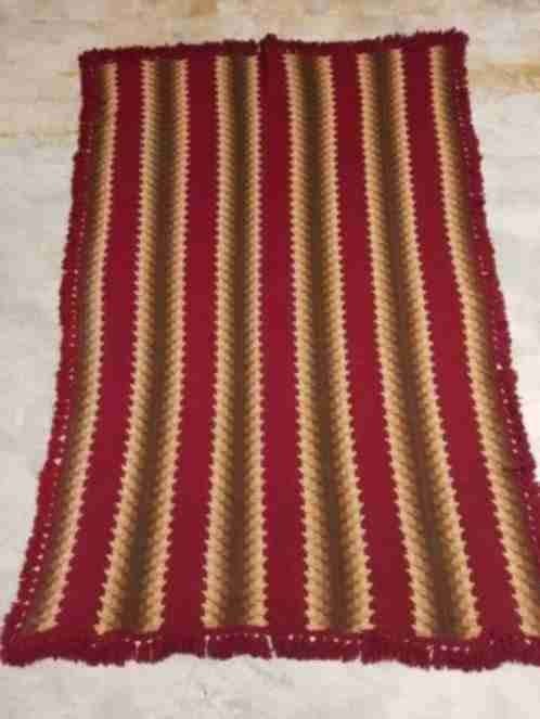 Tapis marron bordeaux crocheté à la main - franges 205/138, Enlèvement ou Envoi, Couverture décorative, 205 cm, 138 cm