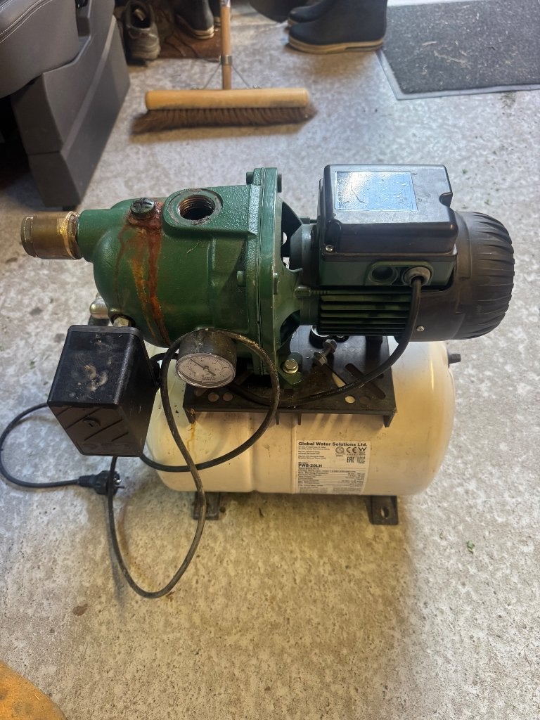 Hydrofoorpomp, Tuin en Terras, Ophalen, Hydrofoorpomp