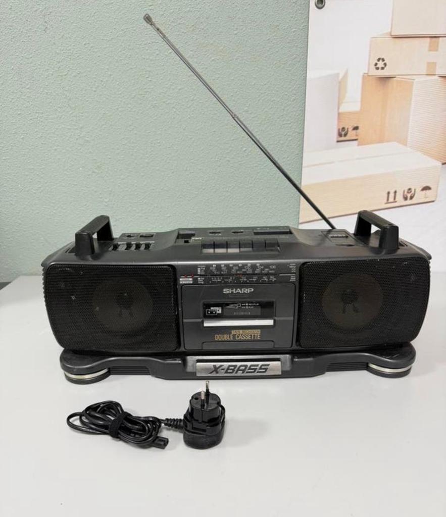 Boombox de à double cassette X-Bass Vintage Sharp WQ-T360E, Enlèvement ou Envoi, Audio et Vidéo