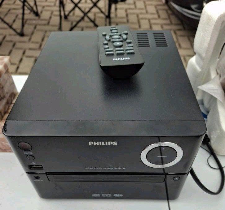 Installation d'une nouvelle radio, d'une clé USB, etc., Enlèvement, Neuf