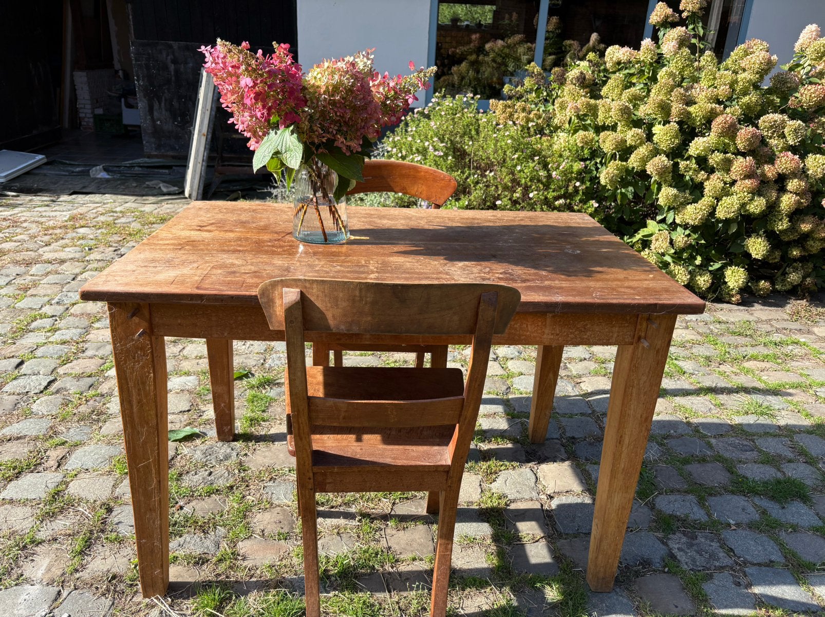 Kleine eettafel met twee stoelen Teak hout, Ophalen, Zo goed als nieuw, Teakhout, 8 stoelen of meer