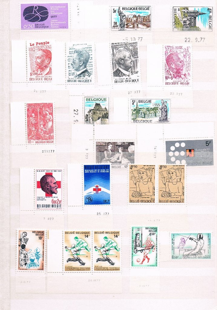 Timbres de 1977 en parfait état avec date d'impression, Enlèvement ou Envoi, Non oblitéré, Neuf