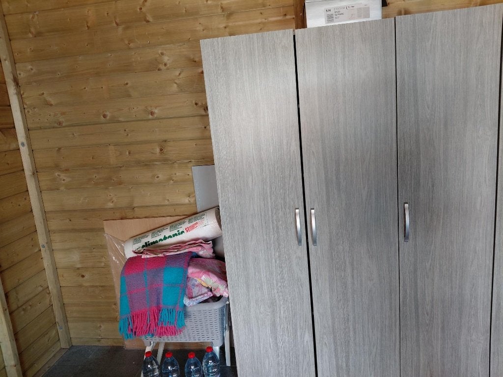 kast, Huis en Inrichting, Ophalen, Zo goed als nieuw, Met deur(en)