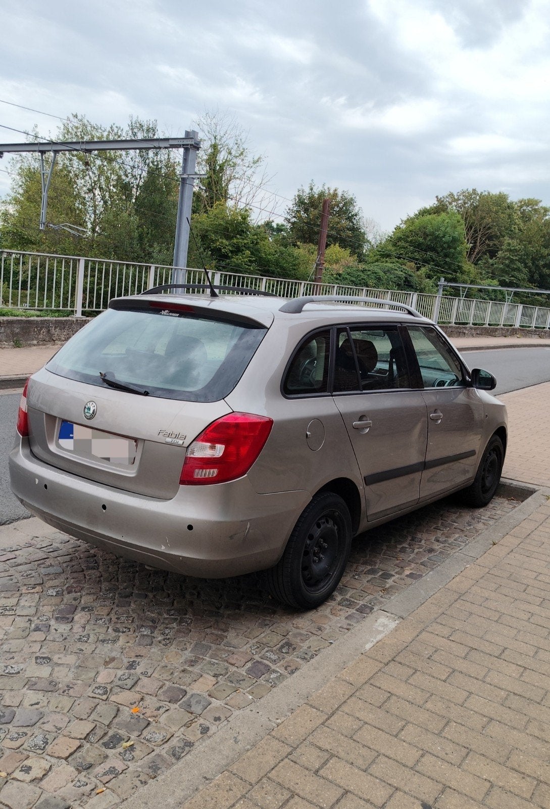 ŠKODA FABIA COMBI 1.4 TDI – 2009
 950 € à discuter
 2, Auto's, Elektrische ramen, Diesel, Particulier, Te koop