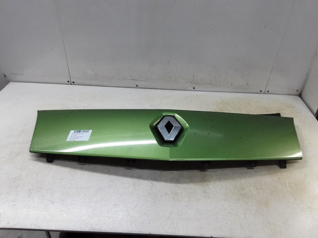 GRILLE AÉRATION Kangoo / Grand Kangoo (KW) (8200499017), Renault, Mevr. I. Hauben, Utilisé, Rue de l'Espoir 34 34
4030  GRIVEGNÉE, BE