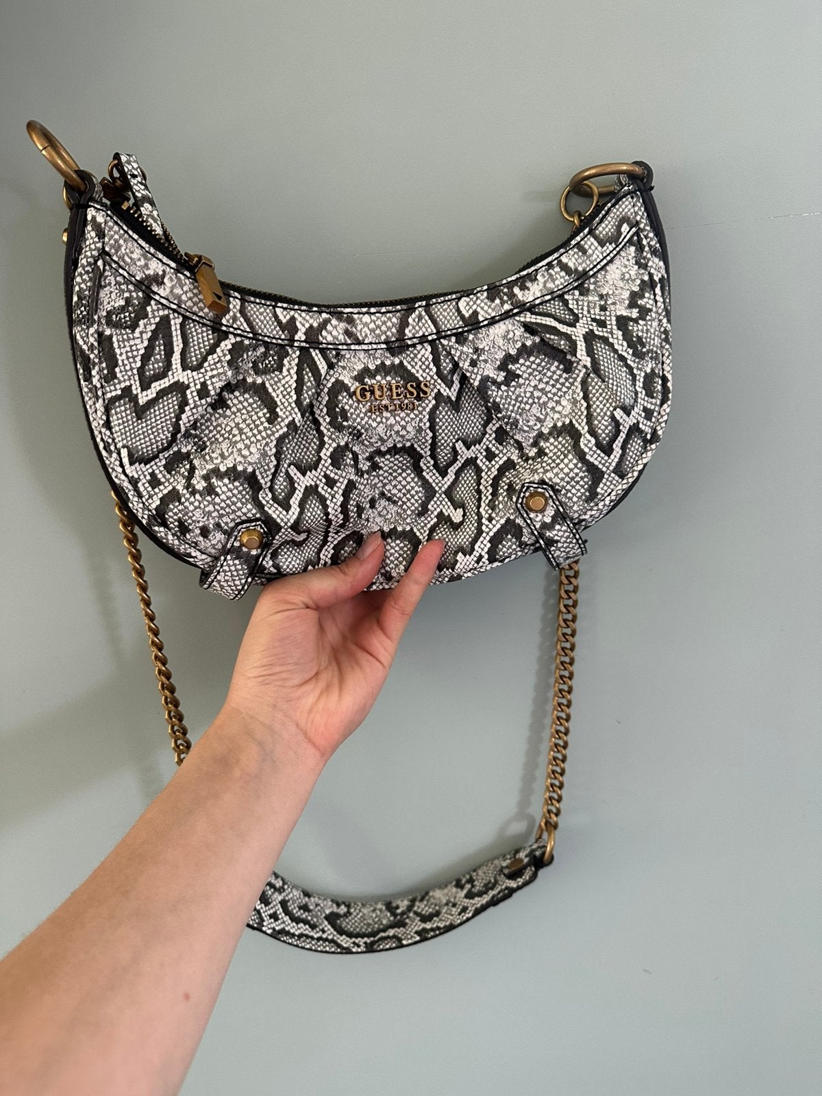 Handtas guess, Handtassen en Accessoires, Tassen | Damestassen, Ophalen, Zo goed als nieuw, Handtas
