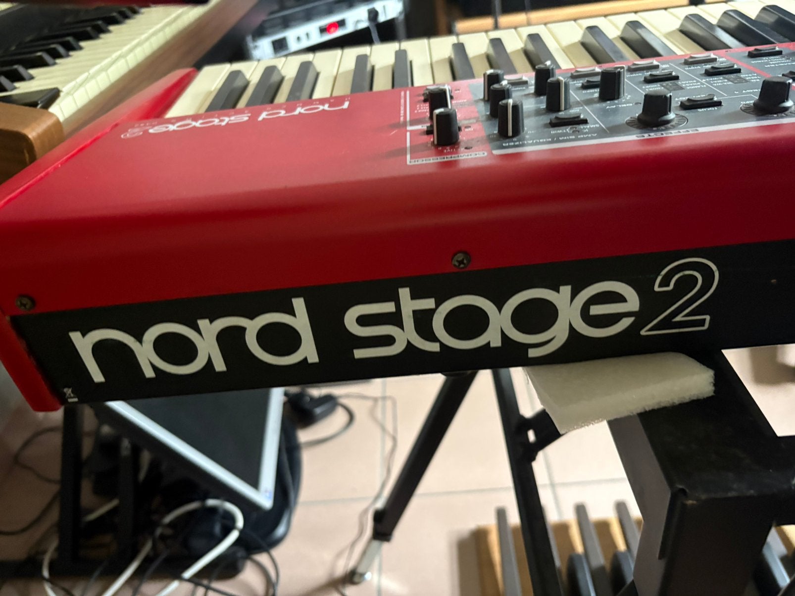 Nord stage 2, 88 touches, Ophalen of Verzenden, 88 toetsen