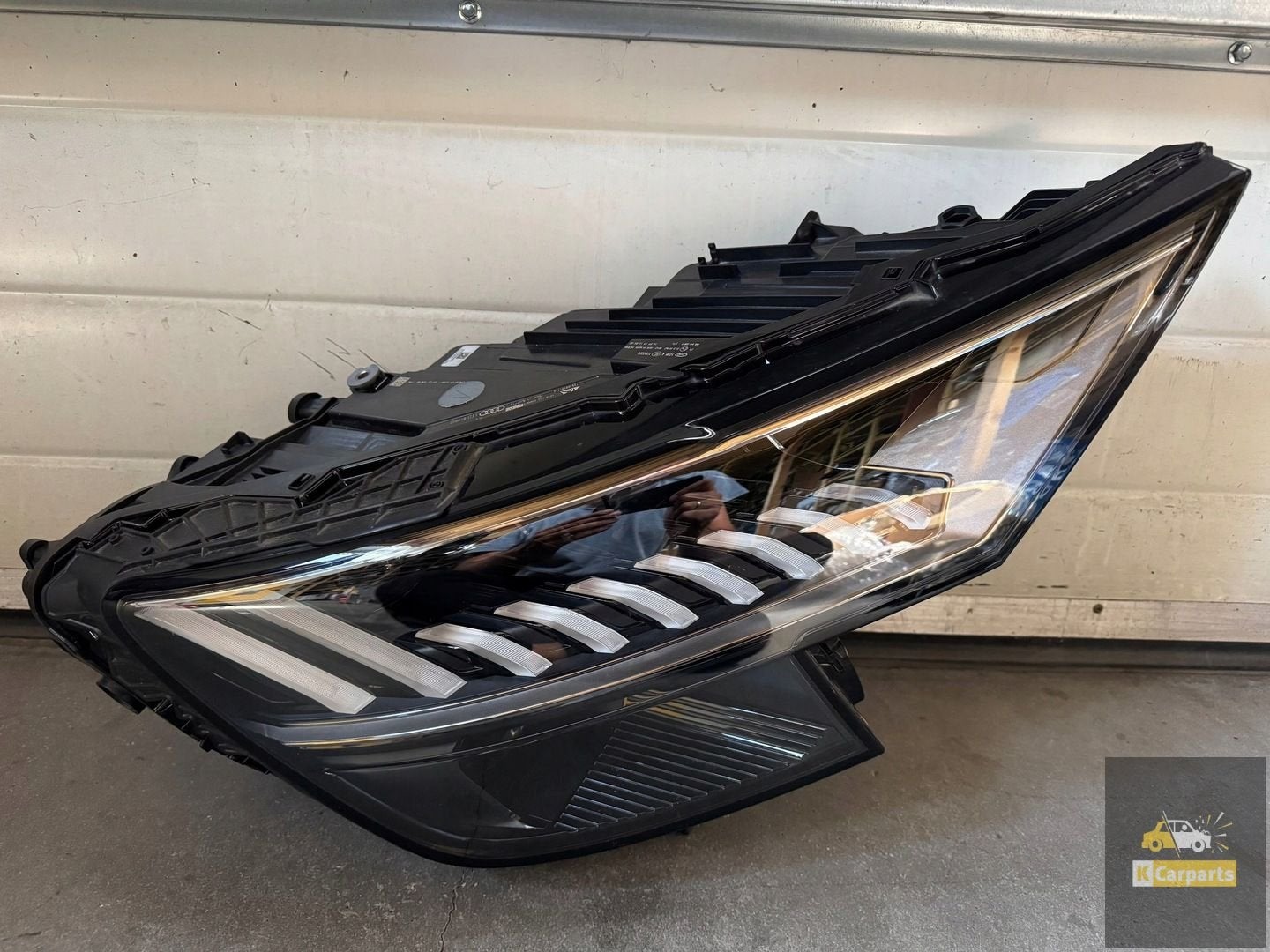 4M8941036D Audi RSQ8 RS Q8 VOLLEDIGE LED MATRIX rechterlamp, Gebruikt, AUDI AG, Auto-Union-Strasse 1
85045  Ingolstadt, DE, Audi