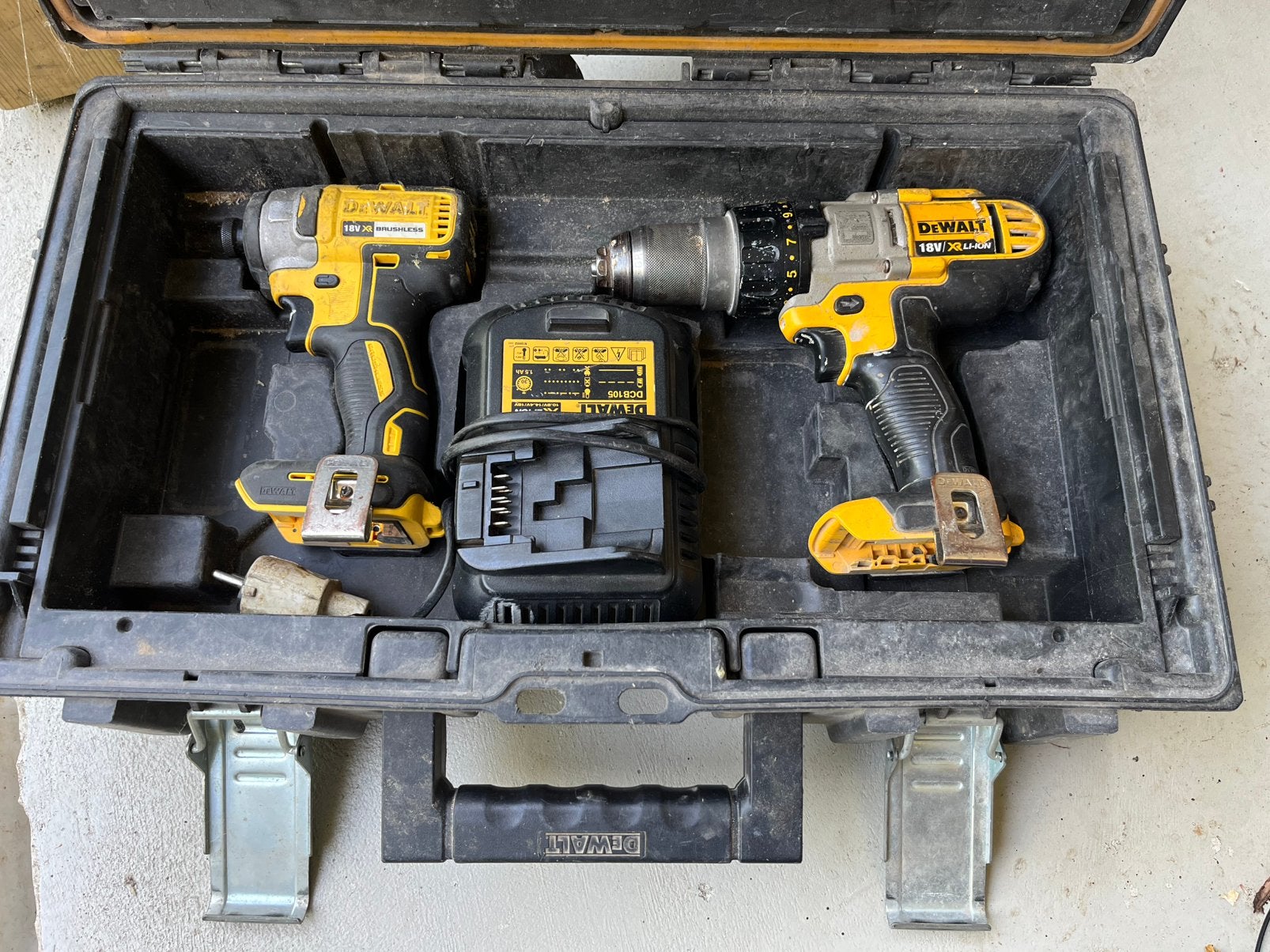 Dewalt 18v boor/klopboor/schroefmachine, Doe-het-zelf en Bouw, Gereedschap | Boormachines, Ophalen, Zo goed als nieuw