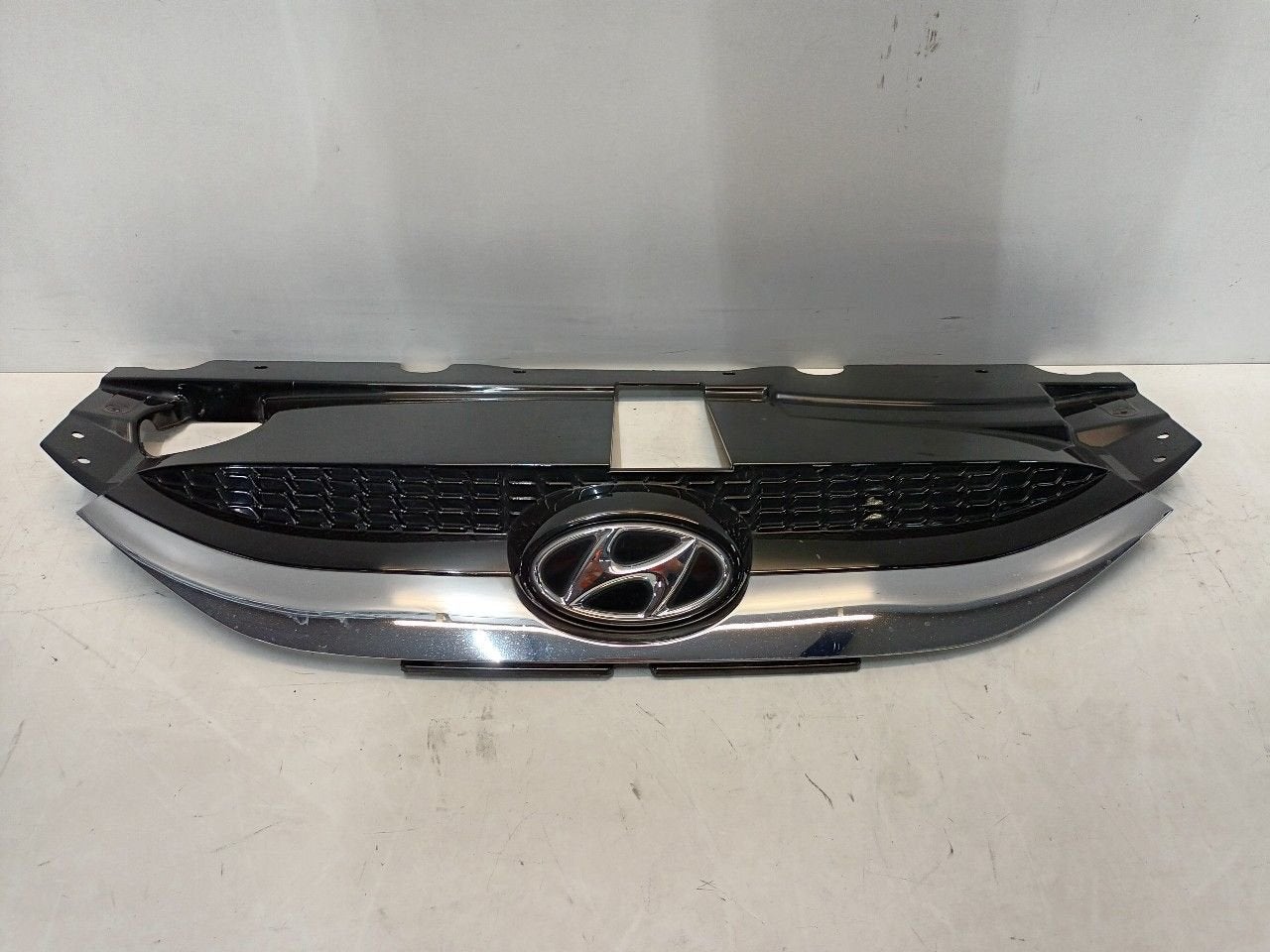 Grille Hyundai iX 35, Onderdelen@venauto.nl, Van der Ven Autorecycling B.V., Ettenseweg 76, 4706 PB Roosendaal, The Netherlands