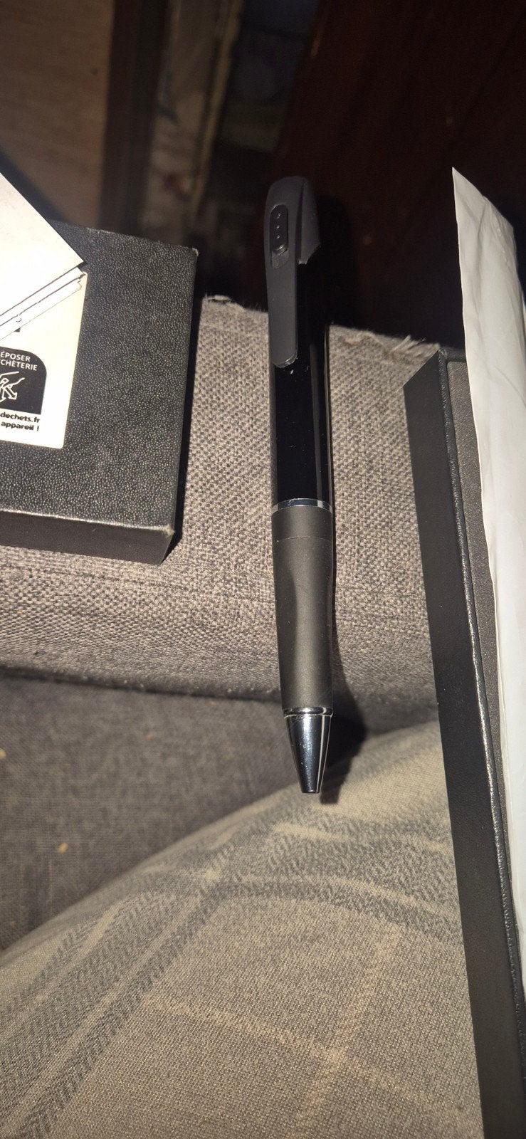 Stylos caméra espion avec carte mémoire, recharge USB.