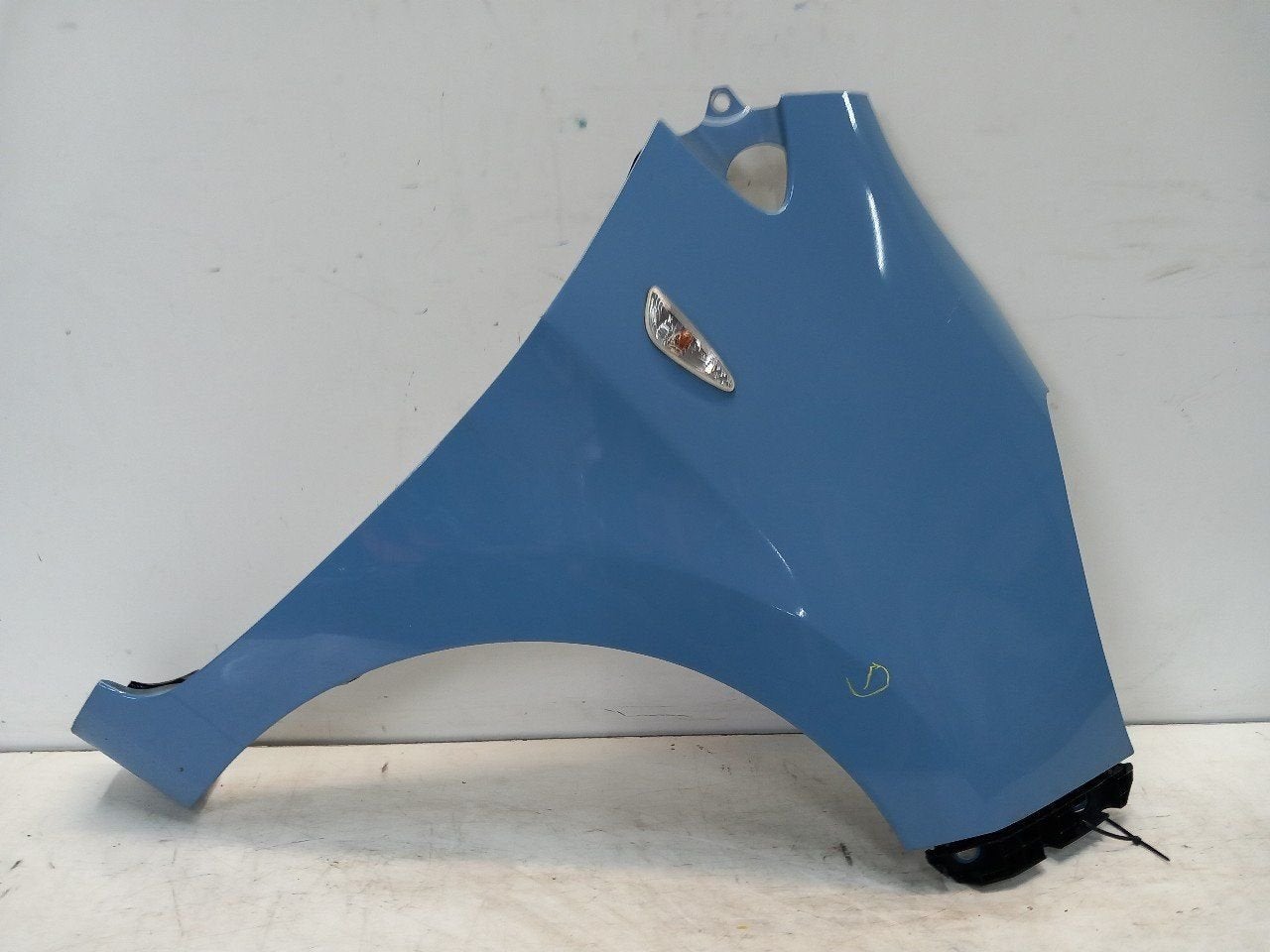 Spatbord rechts voor Kia Picanto, Auto-onderdelen, Onderdelen@venauto.nl, Van der Ven Autorecycling B.V., Ettenseweg 76, 4706 PB Roosendaal, The Netherlands
