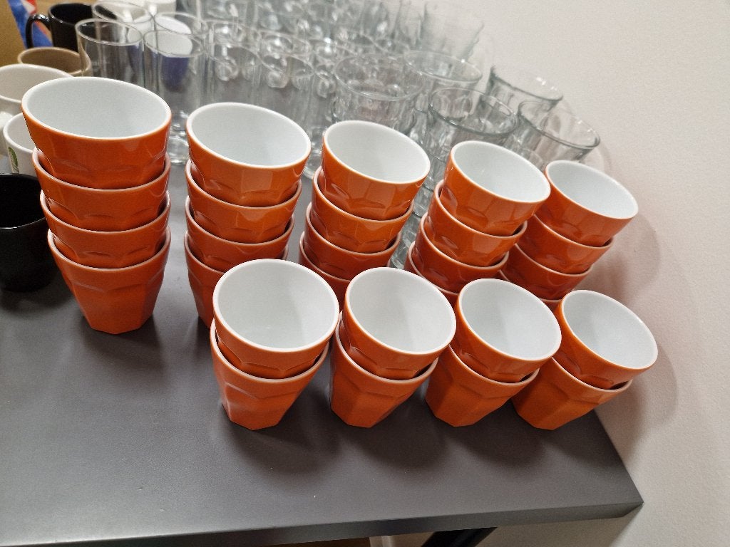 28 Mugs cups coupes en porcelaine NovaEco Cafélegante 25cl, Ophalen