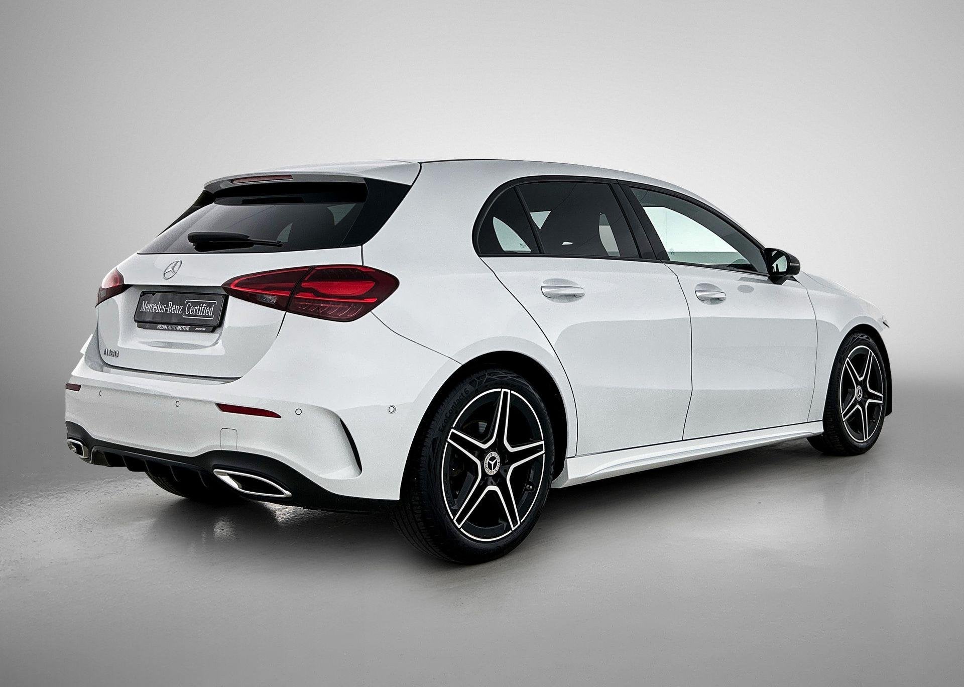 Mercedes-Benz A-Klasse 180 Hatchback AMG Line | Night Pack |, Auto's, Dealer onderhouden, Stof, Gebruikt, 4 cilinders