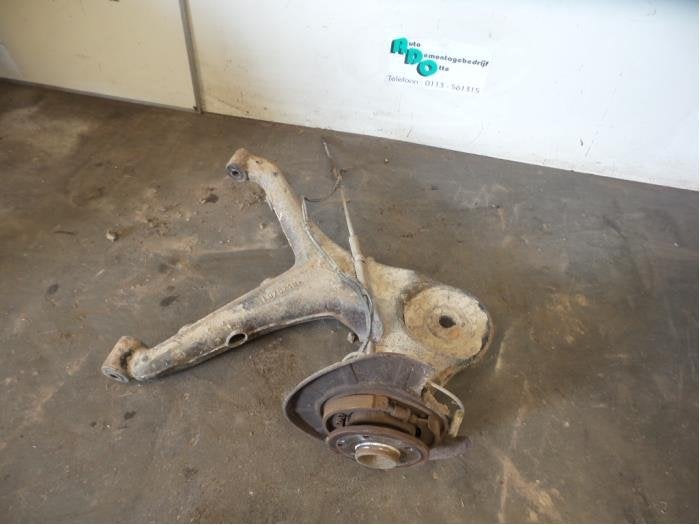Draagarm links-achter van een Mercedes Vito (Vito 03-), Gebruikt, -, Ophalen of Verzenden, -