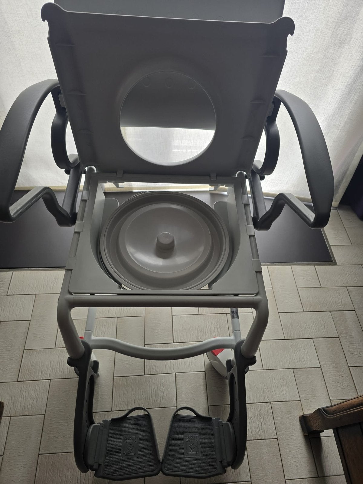 Rolstoel/ toiletbakje, Diversen, Ophalen, Inklapbaar, Nieuw, Duwrolstoel
