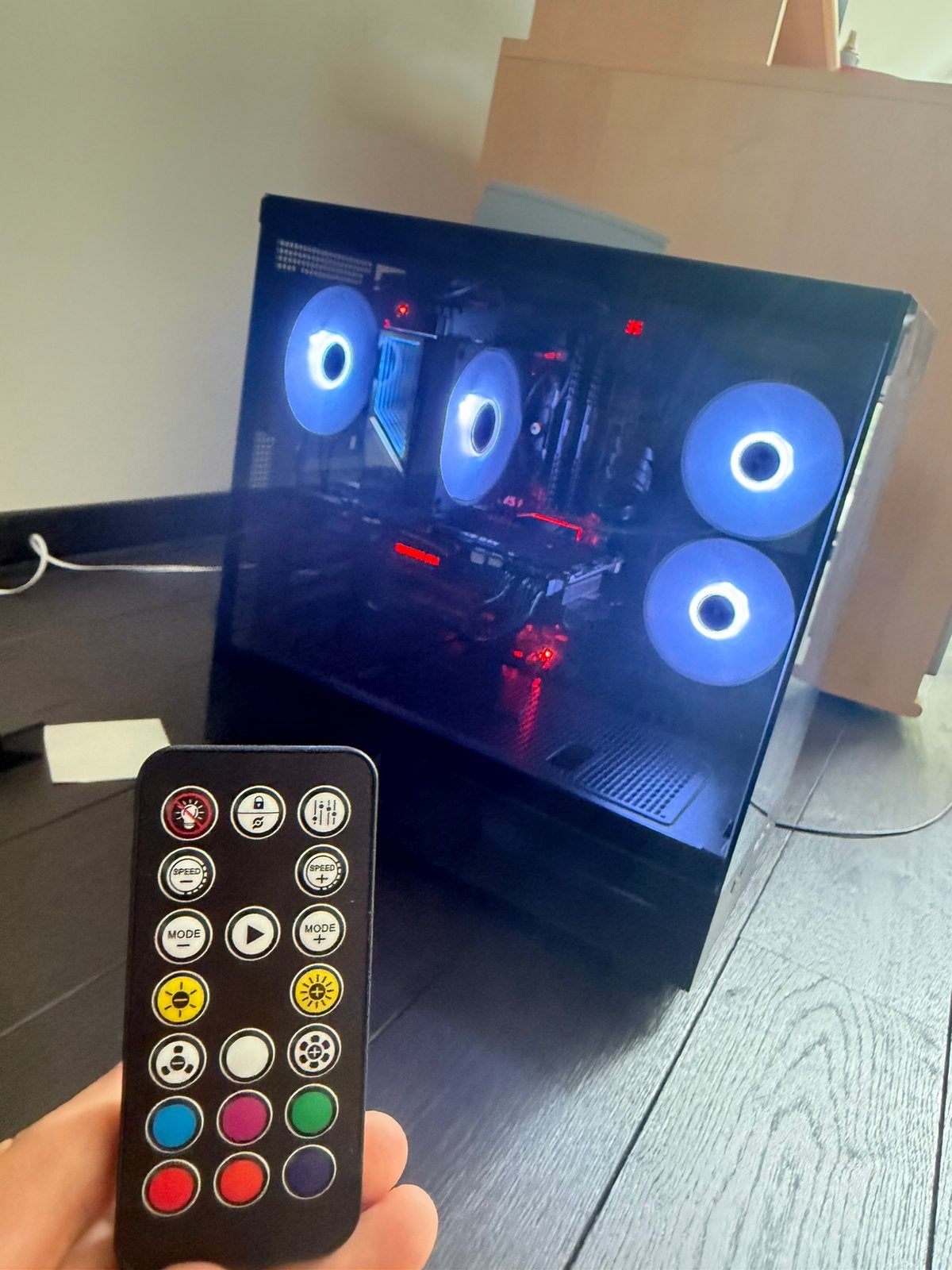 Gaming pc with i7-6850k, gtx 1070, 16gb ram, Computers en Software, Ophalen of Verzenden, Zo goed als nieuw, Gaming, SSD