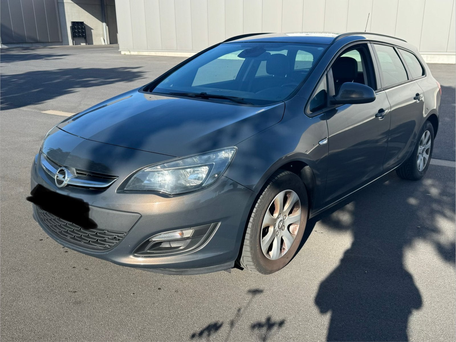 L'Opel Astra 2015 est inspectée, Autos, Achat, Euro 6, Boîte manuelle, Entretenue par le concessionnaire