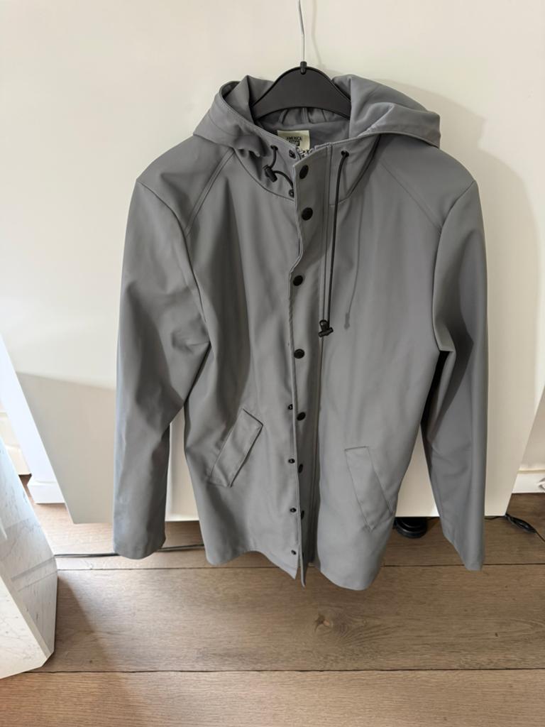America Today regenjas grijs maat S, Kleding | Dames, Jassen | Zomer, Ophalen, Zo goed als nieuw, Maat 36 (S), Grijs