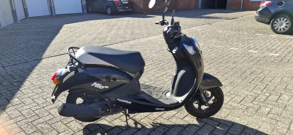 Scooter SYM mio zwart, Vélos & Vélomoteurs, Mio, Classe B (45 km/h), Enlèvement, Utilisé