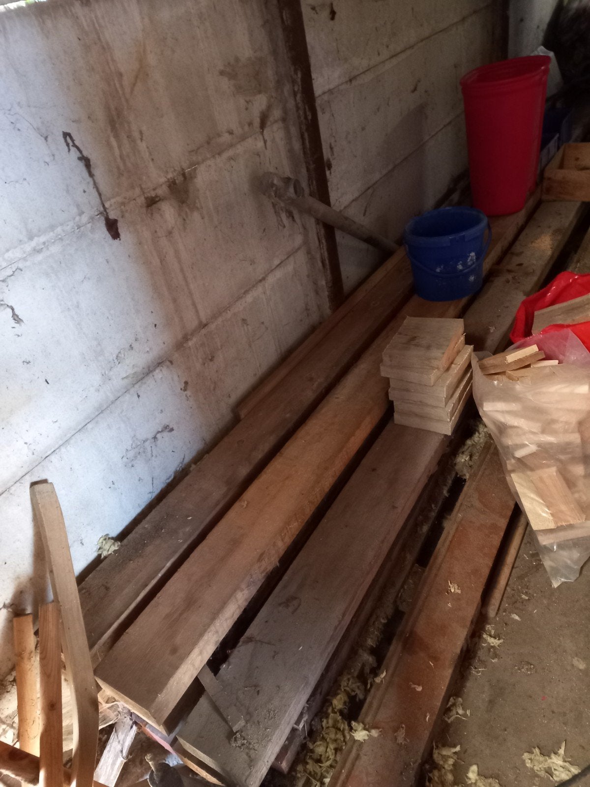Lot de 9 poutrelles en bois, Bricolage & Construction, Bois & Planches, Enlèvement