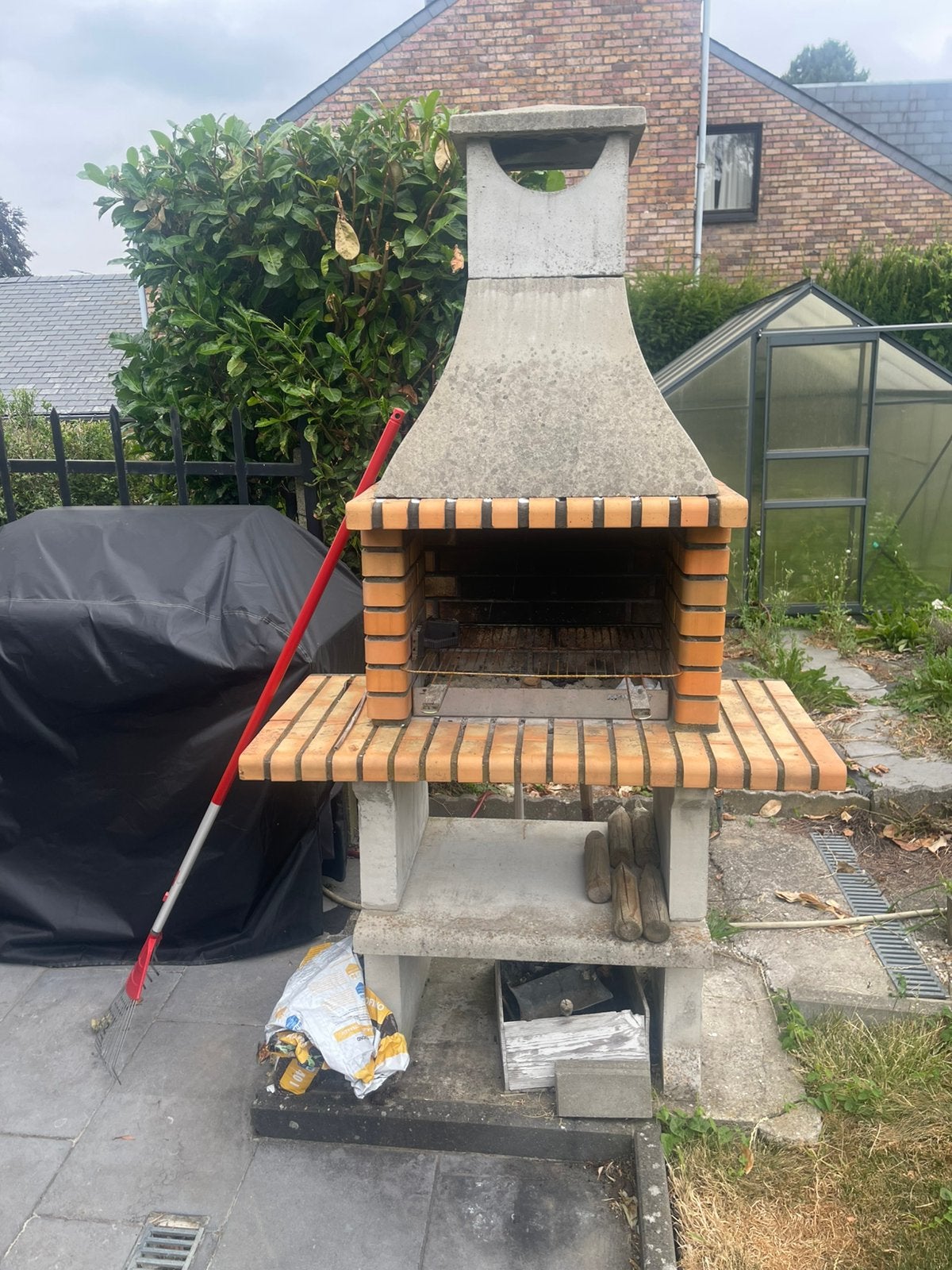 Barbecue, Jardin & Terrasse, Barbecues au charbon de bois, Enlèvement, Comme neuf