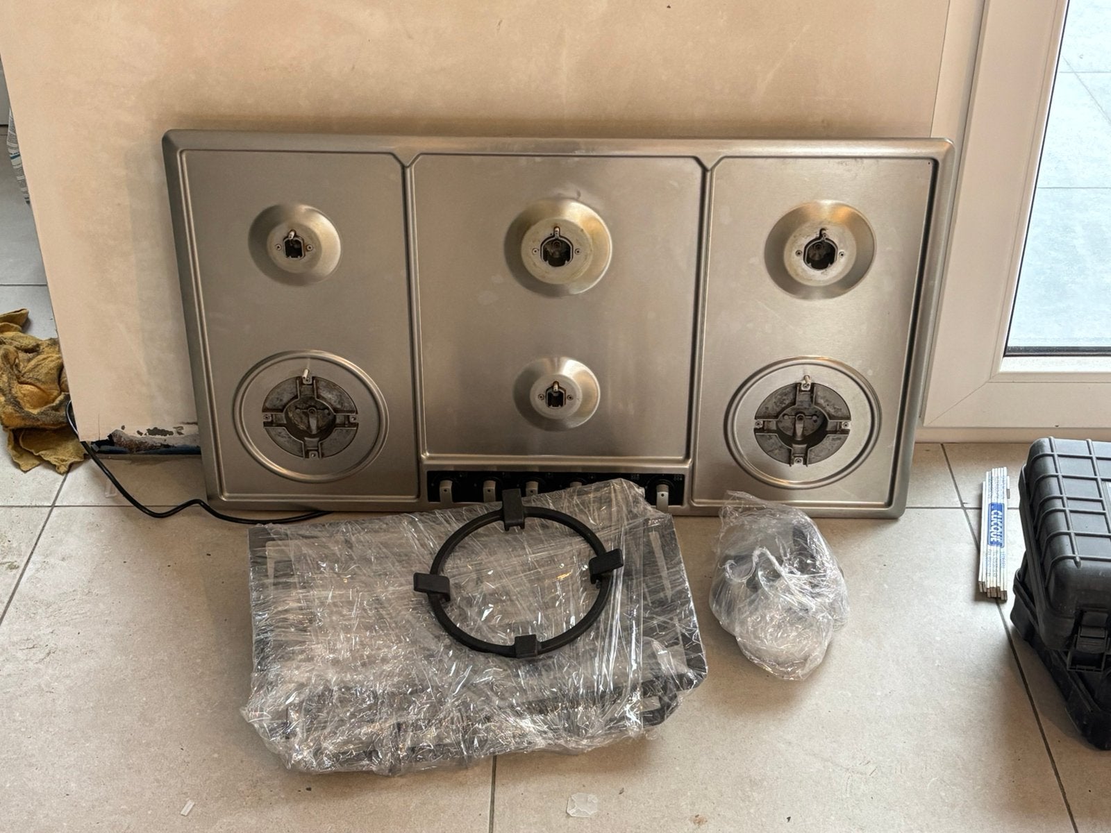 GASBEKKEN MET 6 PLATEN TE KOOP, Elektronische apparatuur, Ophalen, Gebruikt, Gas, 5 kookzones of meer