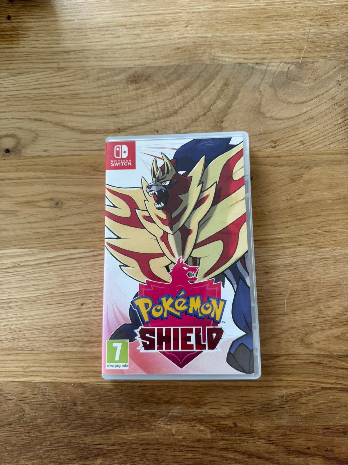 Pokémon Shield - Nintendo Switch, Games en Spelcomputers, Games | Nintendo Switch, Ophalen, Zo goed als nieuw