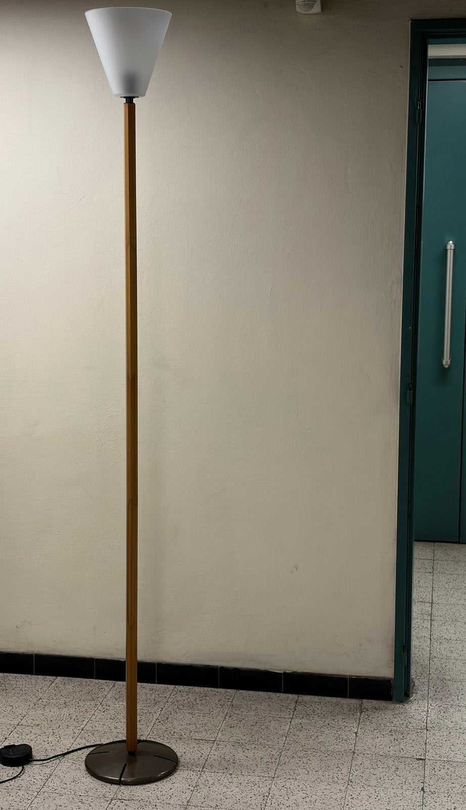 Lampadaire Fontana Arte, Enlèvement