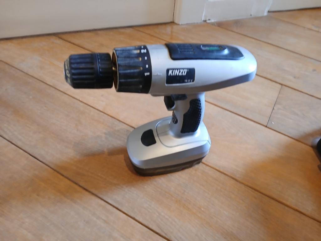 Boormachine, Doe-het-zelf en Bouw, Gereedschap | Boormachines, Ophalen, Variabele snelheid, Minder dan 400 watt, Zo goed als nieuw