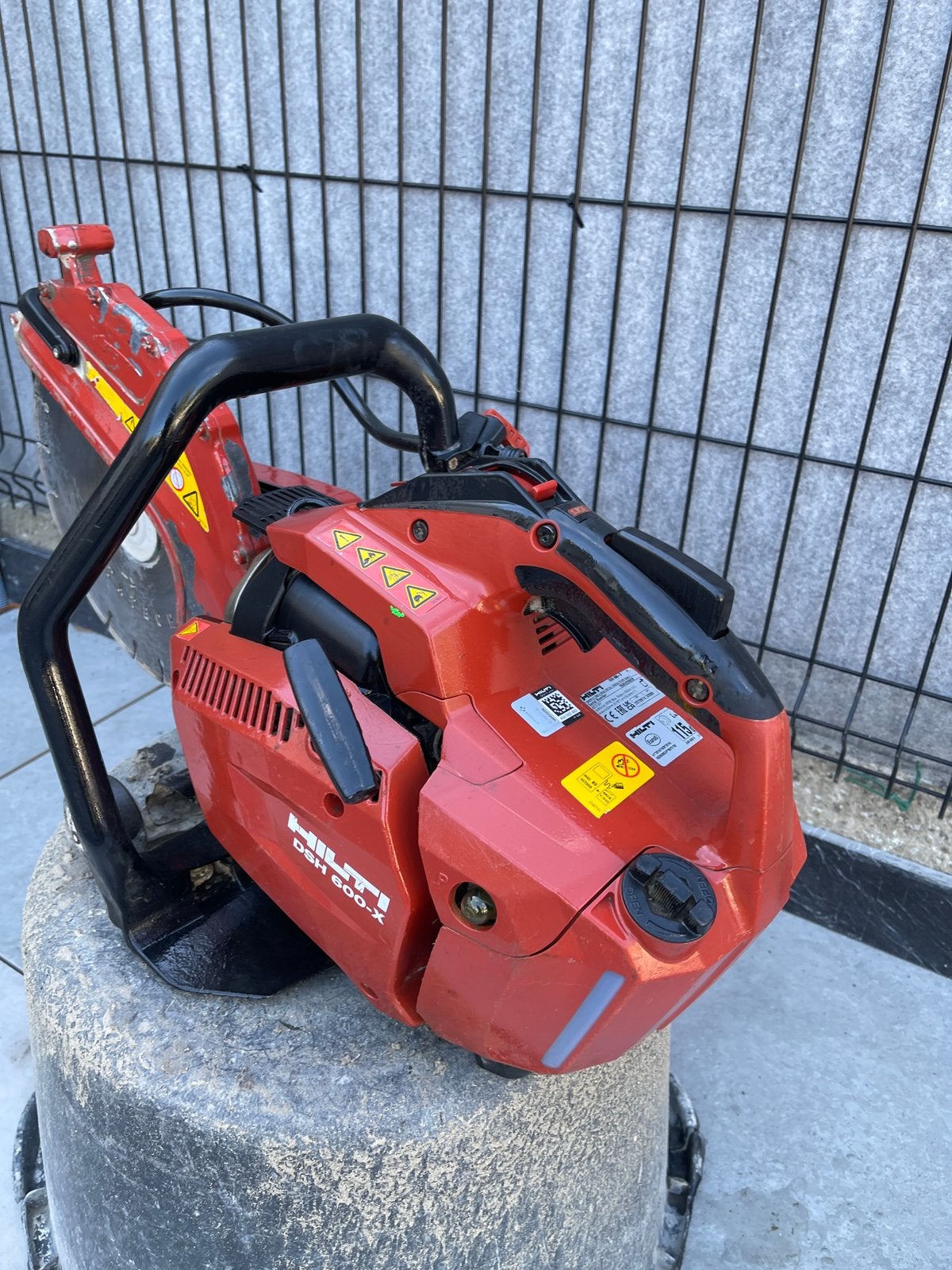Tronçonneuse HILTI DSH 600-X 2025, Bricolage & Construction, Enlèvement ou Envoi, Comme neuf, Essence