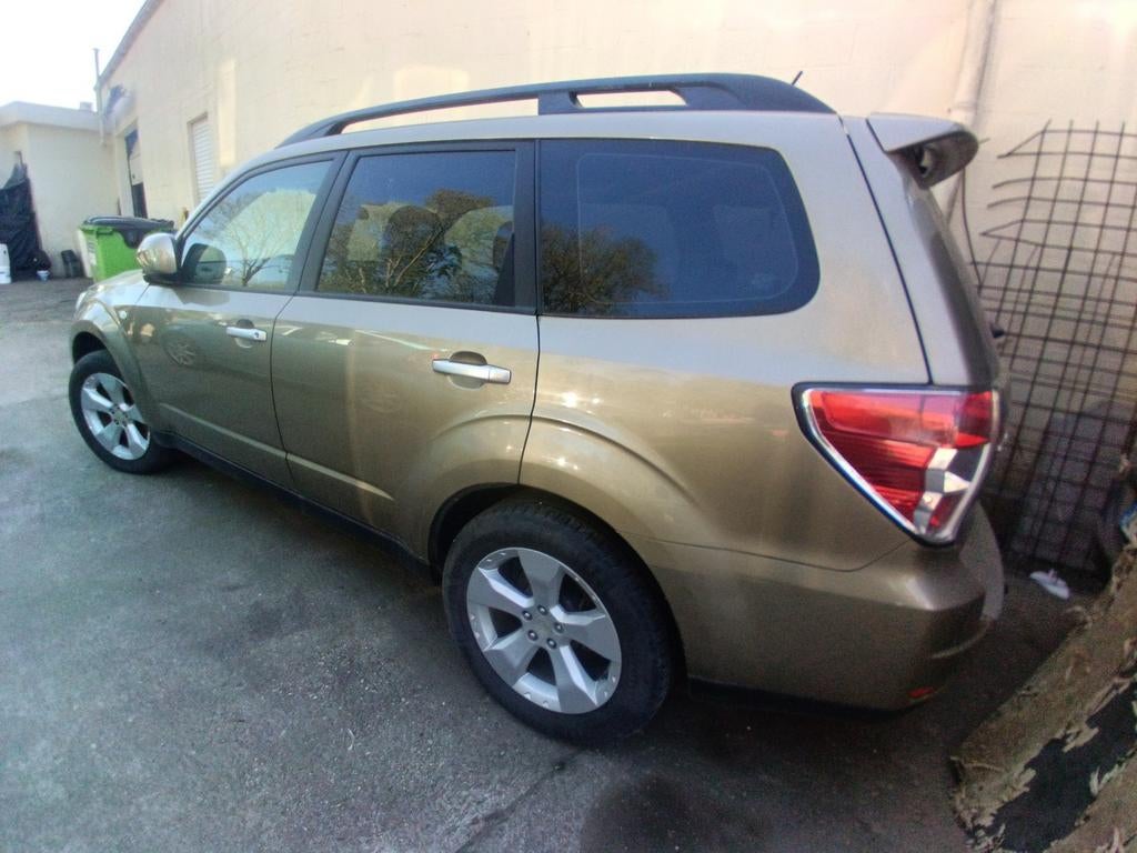 subaru, Auto's, Voorwielaandrijving, Verwarmde buitenspiegels, Zwart, 4 cilinders