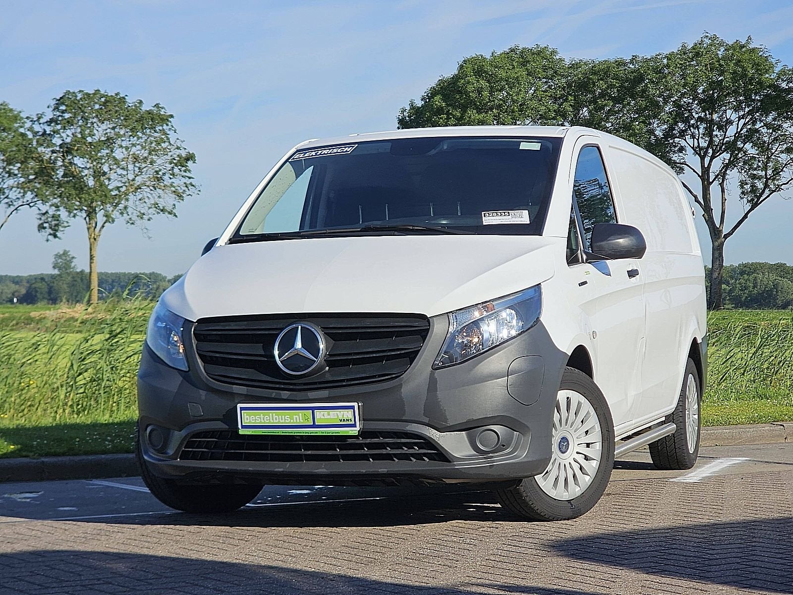 Mercedes-Benz eVito eVito Lang 66 kWh W1VVUBFZ8P4178925, Autos, Camionnettes & Utilitaires, Achat, https://public.car-pass.be/vhr/c39a2635-d18a-4ad1-84df-50caf959ba9d