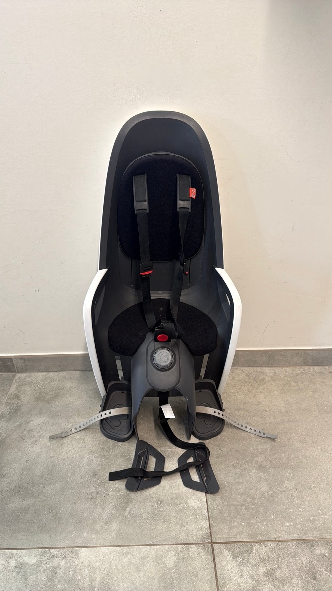 Hamax Caress achterzitje, Vélos & Vélomoteurs, 0 à 18 kg, Repose-pieds, Comme neuf, Enlèvement