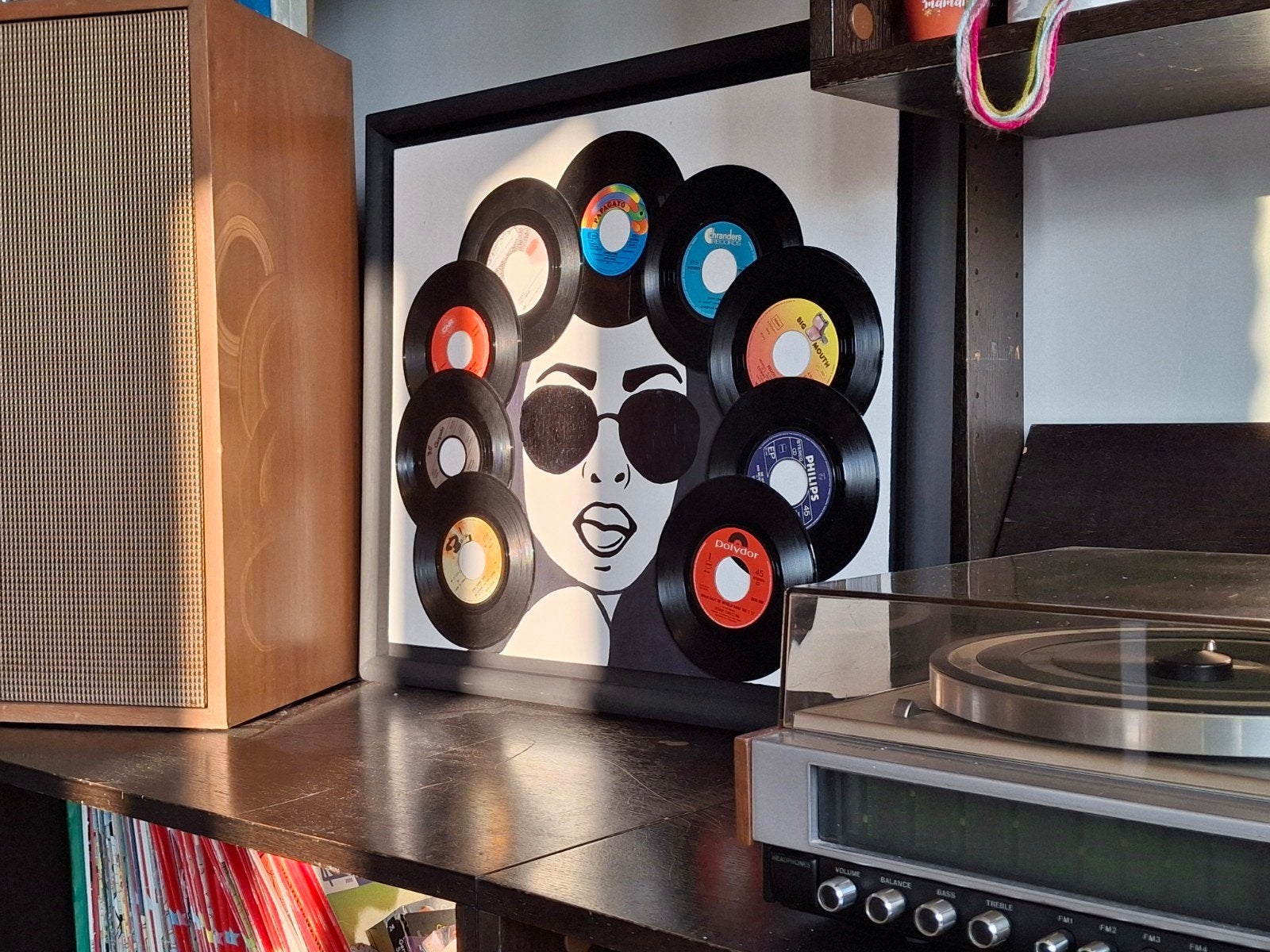 Handgemaakte houten kader met vinylplaten, Antiek en Kunst, Ophalen, Hout, Gemengde techniek, Muziek