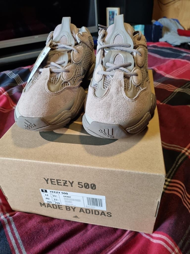 Nieuwe yeezy 500 greys (mt 46 2/3) te koop!, Neuf, Enlèvement ou Envoi, Autres couleurs, Adidas Yeezy