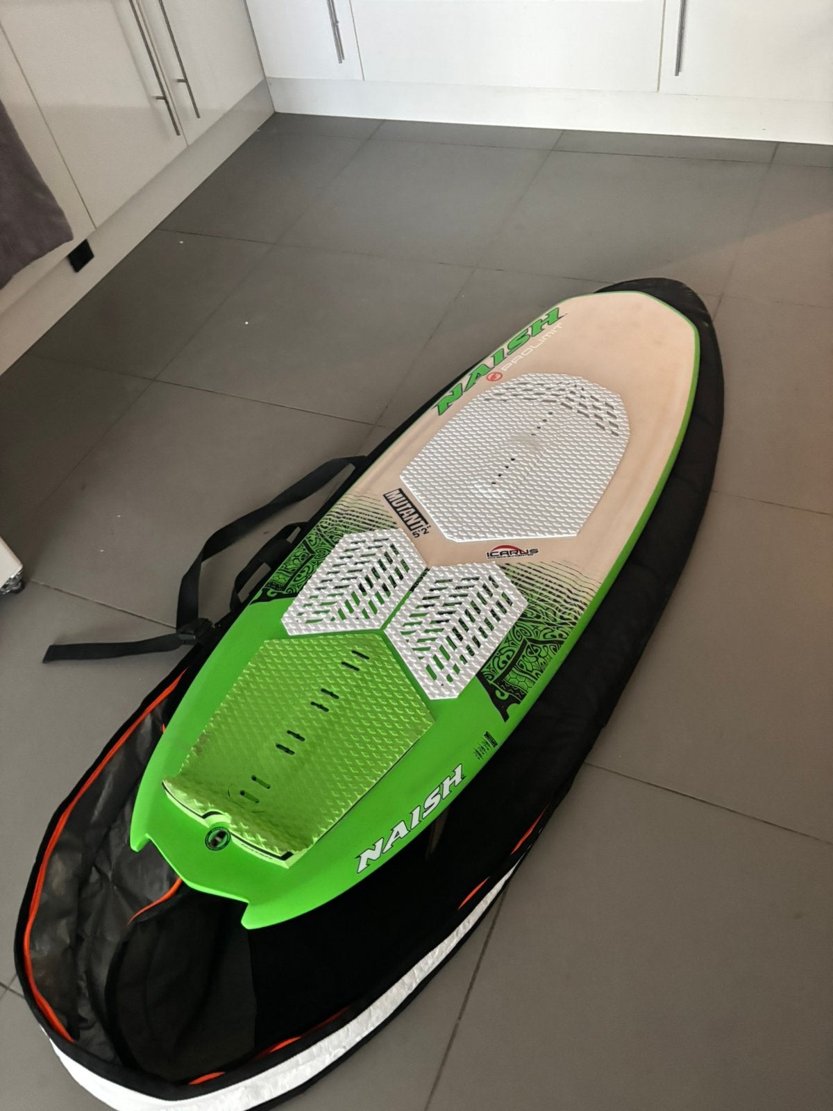Naish mutant 5.2, Watersport en Boten, Ophalen, Zo goed als nieuw