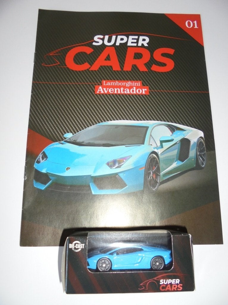 4 kleine Super cars auto's met Nederlands informatieboekje, Hobby en Vrije tijd, Modelauto's | Overige schalen, Ophalen of Verzenden