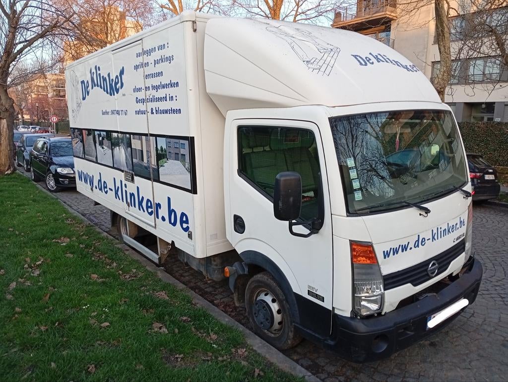 Nissan Cabstar 3.0dci 120.000 km!! kubus van 20 m, Euro 5, Particulier, 3000 cc, Te koop