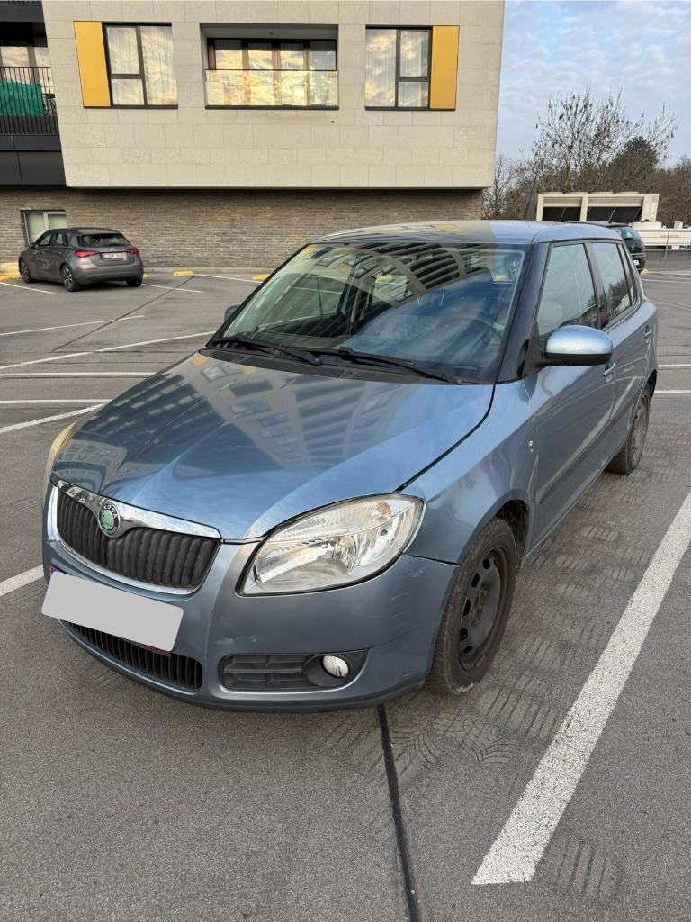 SKODA Fabia 1.2 HTP Ambiante Essence, Stof, 1198 cc, Particulier, 3 cilinders