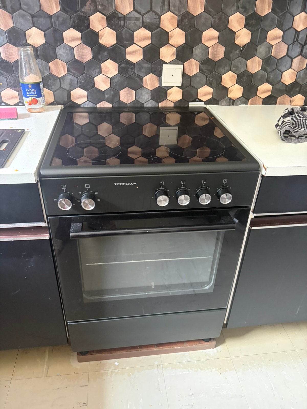 Zwarte Elektrisch fornuis en dampkap, Electroménager, Cuisinières, Enlèvement, Comme neuf, Électrique