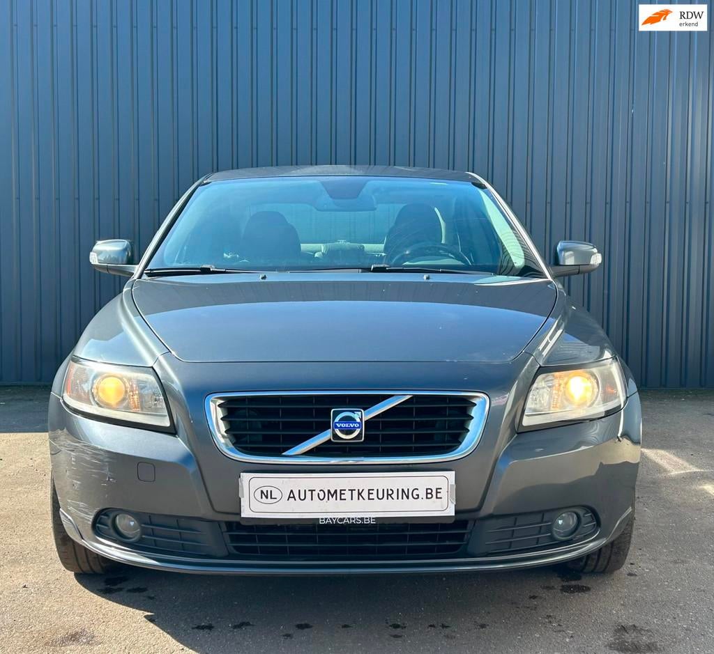 Volvo S40 Airco 1.8 Momentum, Autos, Volvo, Cuir, Achat, 4 portes, Entreprise